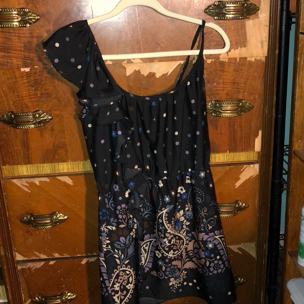 Sleeveless dress